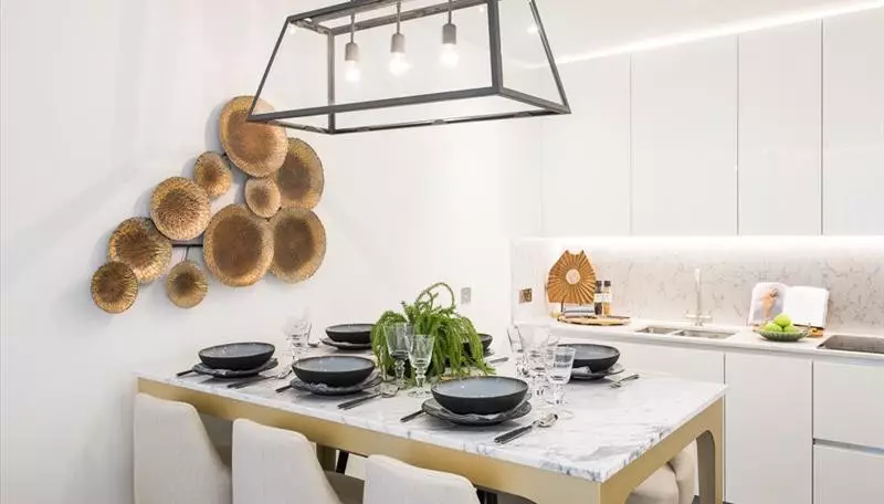 Thornes House, 4 Charles Clowes Walk