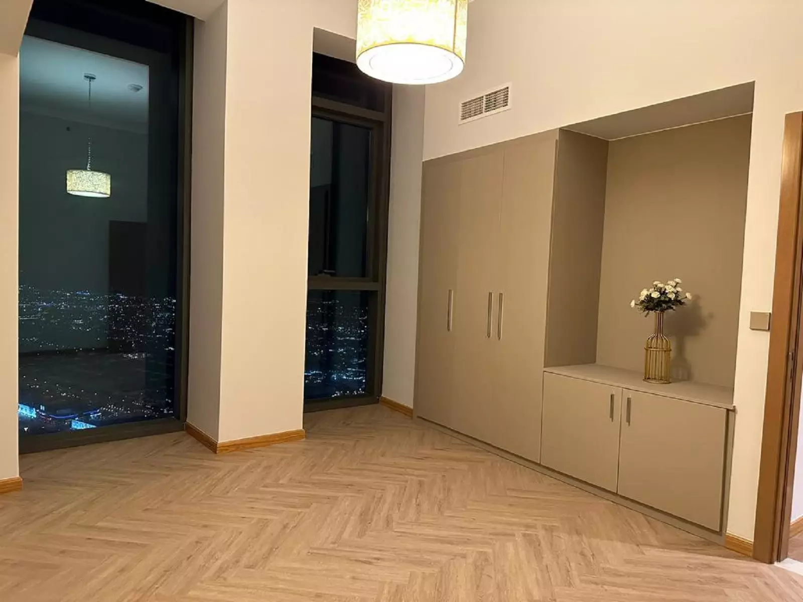 Burj Vista 1